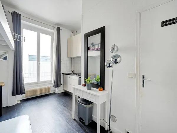 Appartement 1 pièce 14 m² 