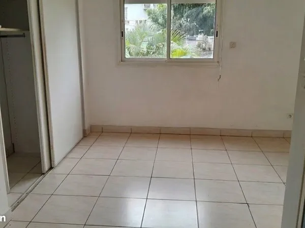 Studio 1 pièce 21 m² 