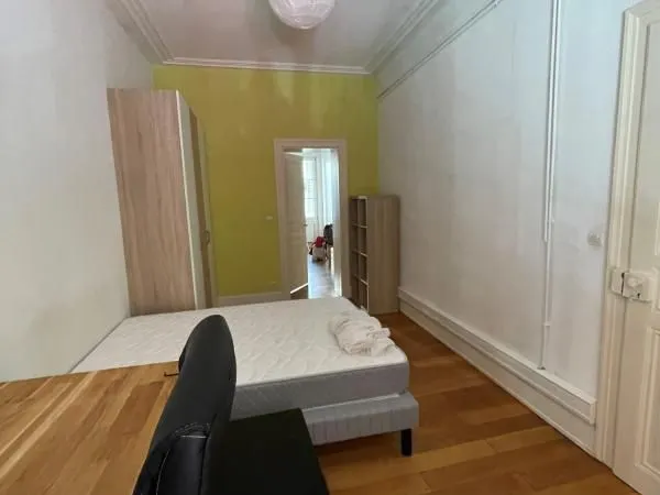 Appartement 1 pièce 14 m² 