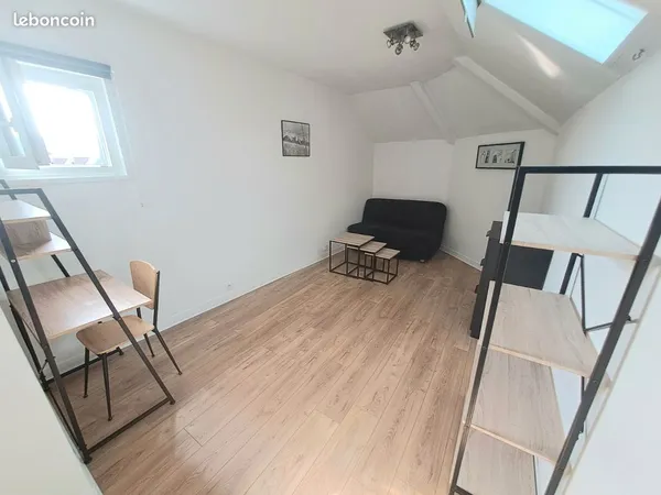 Appartement 27m2 meublé CHU StMarc Conservatoire Hôtel de ville 