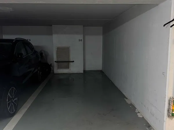 Parking 12 m² 