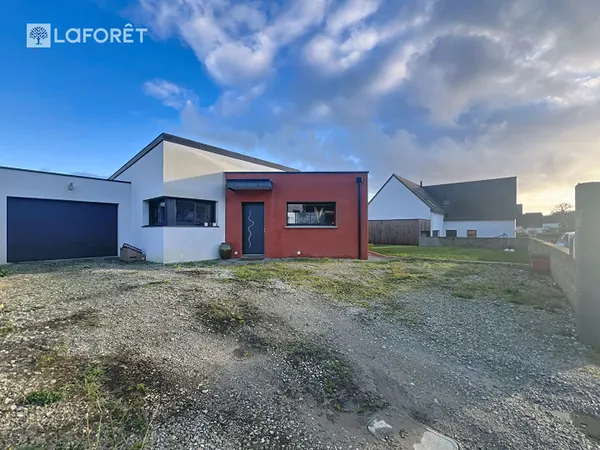Maison d'architecte de 2021 au Sourn de 4 pièce(s) plain-pied! 