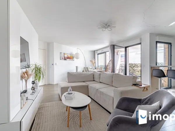 Beau 2 chambres avec parking et balcon 