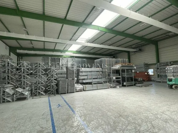 Local d'activité 1040 m² 