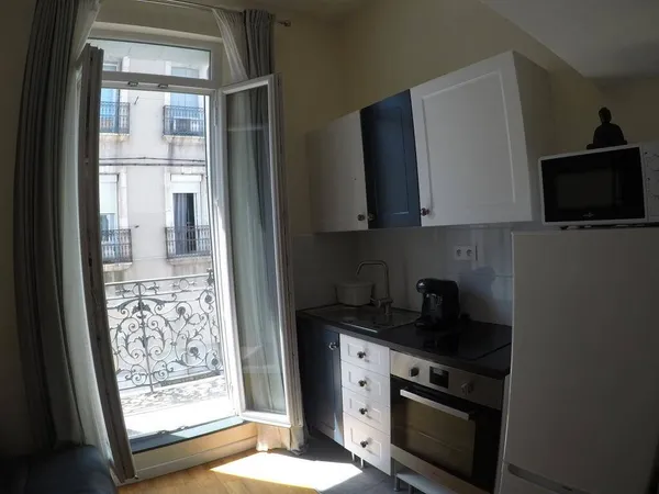 Studio 1 pièce 12 m² 