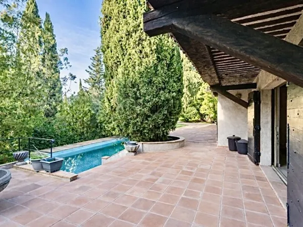 Villa 11 pièces 450 m² 