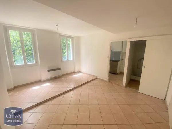 À LOUER : Appartement T1 situé dans le coeur vibrant de M.... 