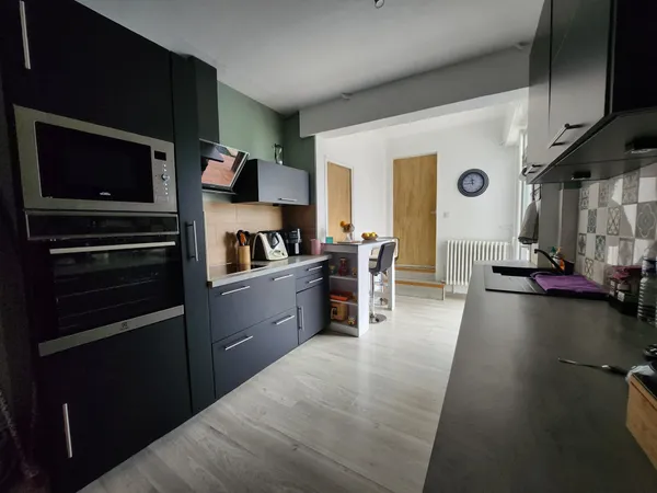 Maison rénovée plein coeur de Luçon avec 4 chambres 