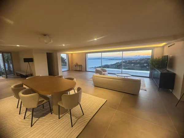 Maison 6 pièces 230 m² 