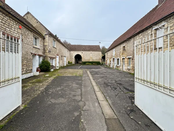 Maison 10 pièces 239 m² 