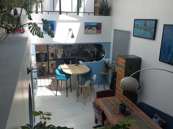 Au port de plaisance à Caen, loft de 200m² 