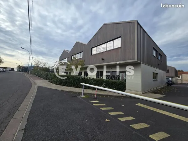 Bureau 98 m² 