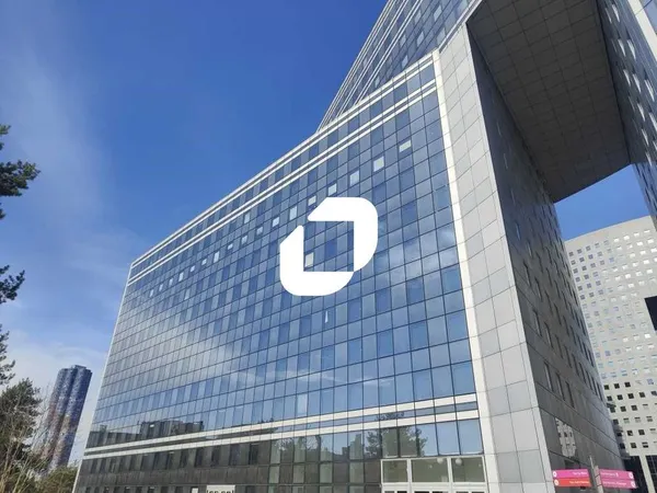 Bureaux - A VENDRE - 1 274 m² divisibles à partir de 264 m² 