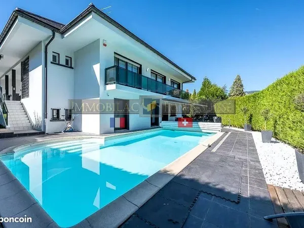 Propriété 10 pièces 362 m² 