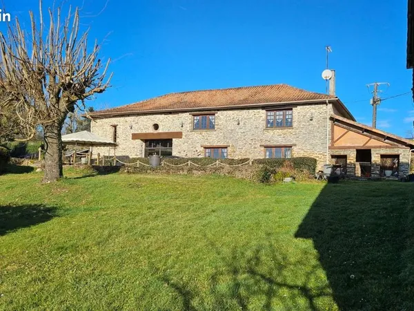 Ferme 6 pièces 340 m² 