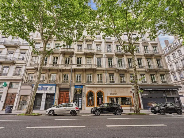 Bureaux 97 m² 