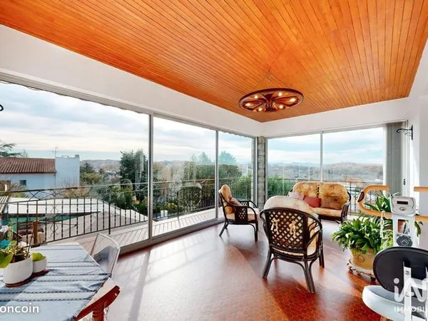 Maison 8 pièces 297 m² 