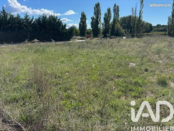 Terrain 898 m² Arpaillargues-et-Aureillac 
