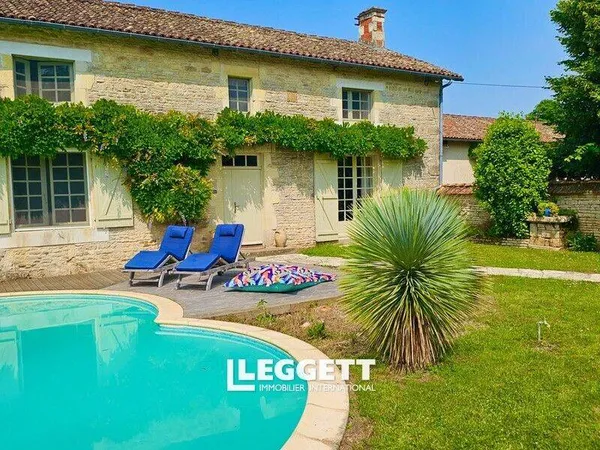 Maison 8 pièces 205 m² 