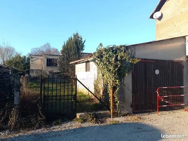 Maison de ville avec jardin + garage 