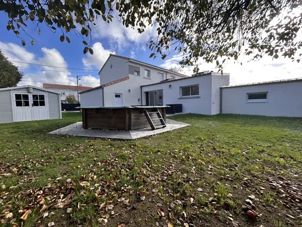 Maison proche bourg 