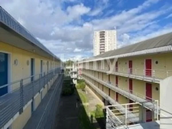 Studio 1 pièce 18 m² 