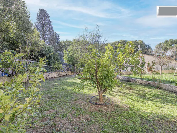 Ollioules Est, Rez-de-jardin, 4 pièces 94,84 m2, dépendance, 