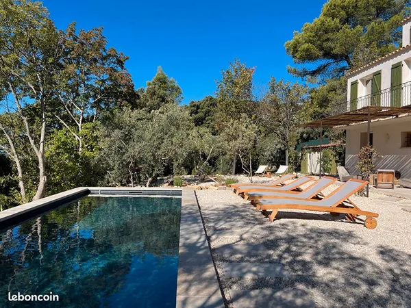 Maison 6 pièces 202 m² 