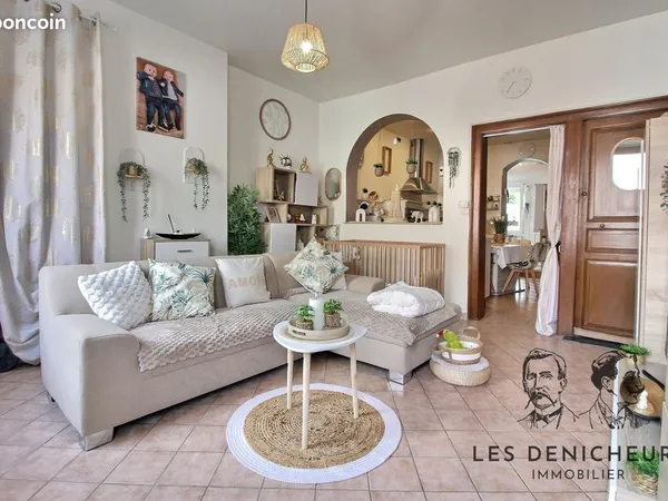 Maison 8 pièces 84 m² 