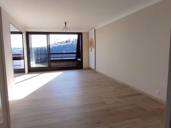 Appartement 90m² "cave , garage" 