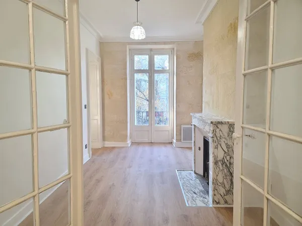 Appartement 3 pièces 74 m² 