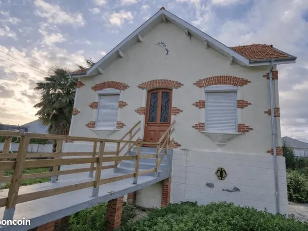 Château 4 pièces 100 m² 