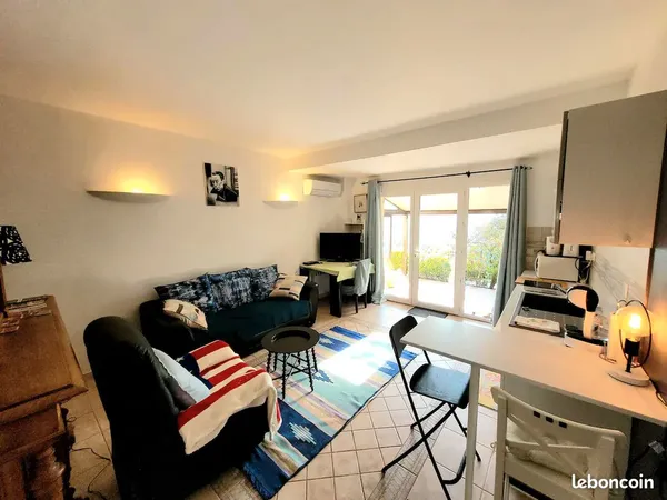 AppartementT2 indépendant RdC villa terrasse, jardin, vue, parking 