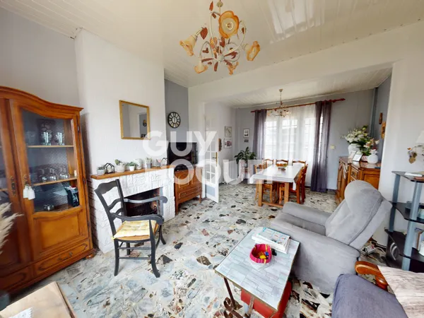 MAISON À VENDRE DE 3 PIÈCES DE 80,00 M² 