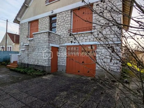 Maison de 96m² à Saint Pierre les Nemours 