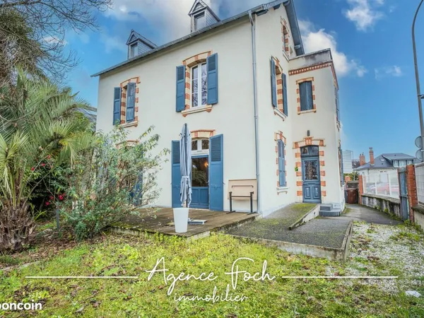 Maison 8 pièces 195 m² 