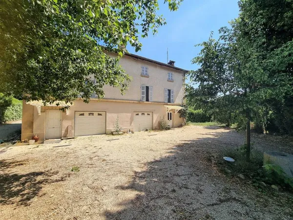 Maison 6 pièces 210 m² 