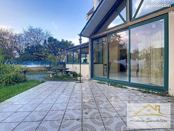 Propriété 8 pièces 188 m² 