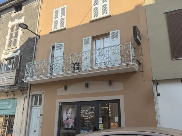 Maison avec appartements 135 m² 