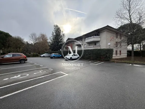 Studio 1 pièce 25 m² 
