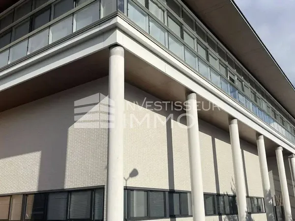 Local d'activité 7096 m² 