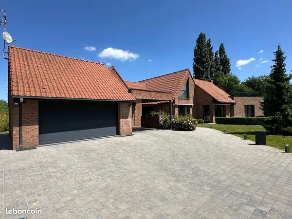 Propriété 9 pièces 286 m² 