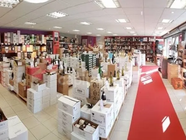 Boutique 2 pièces 120 m² 
