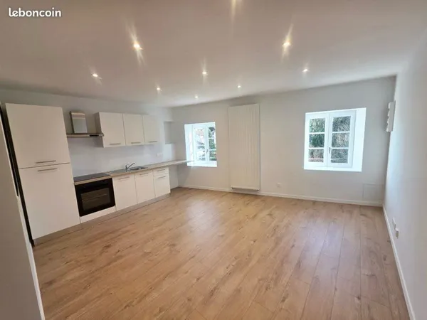 Appartement 2 pièces 38m2 à Sain Bel 
