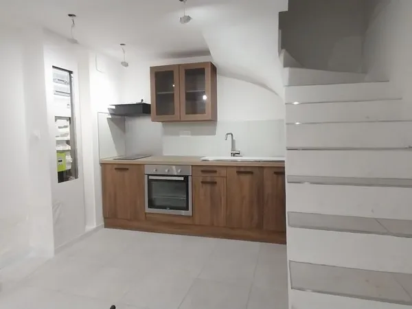 Maison de village rénovée 54 m² - Triplex avec terrasse 
