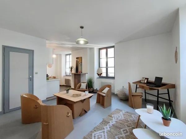Studio 1 pièce 28 m² 