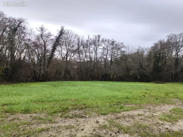 Terrain 670 m² 