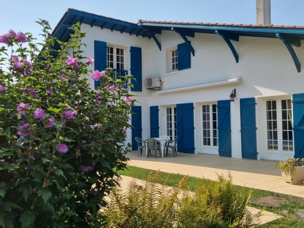 BELLE VILLA 5 CHAMBRES PROCHE MAIRIE ANGLET 