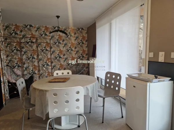 Appartement T2 en rez-de-chaussée avec terrasse 
