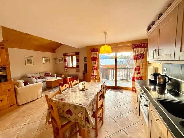 SAMOENS - MAGNIFIQUE 4 PIECES EN DUPLEX DE 82 M2 AU SOL 